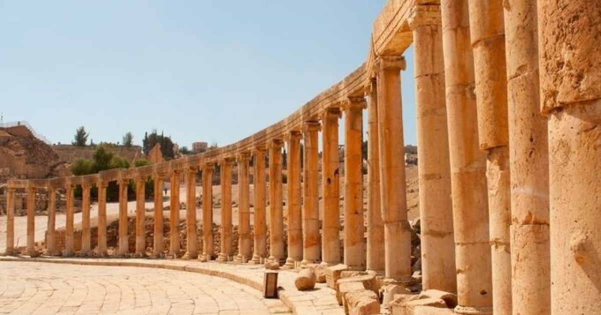 King’s Highway Jordan Scenic Road Trip Travel Guide
