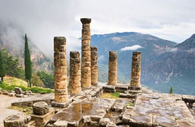 Full-Day Delphi Tour