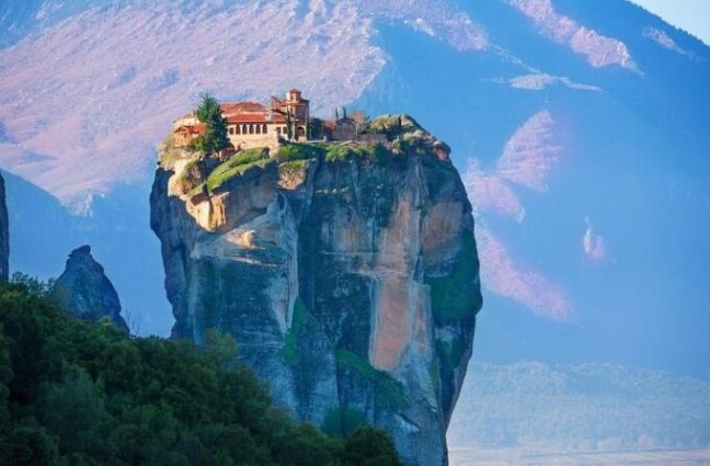 3-Day Delphi & Meteora Tour