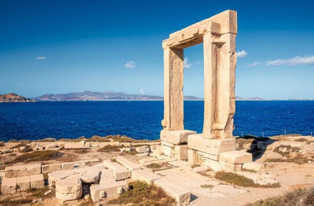 9-Day Greece Island Tour: Naxos, Santorini & Crete