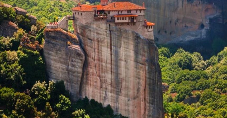 Best Times to Visit Greece: Seasonal Travel Guide