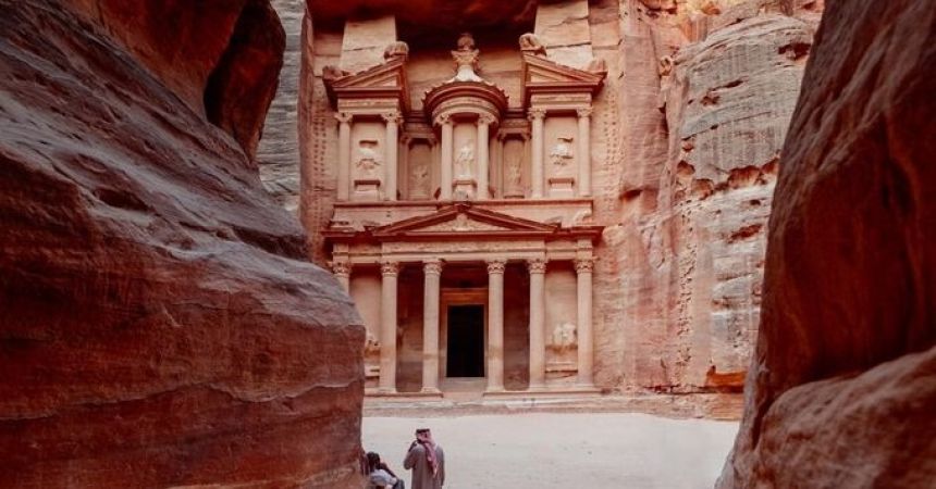What Makes the Combined Egypt and Jordan Tours Package Valuable?