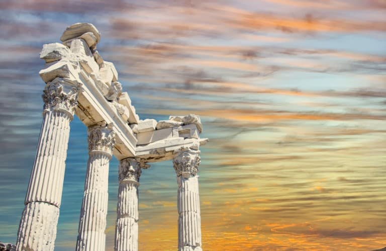 Wander through the extensive archaeological site of Pergamon to discover the deep heritage of a grand ancient civilization.